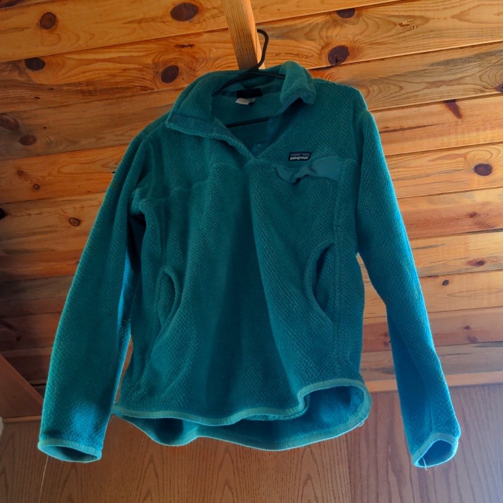 Turquoise women's large Patagonia fleece pullover